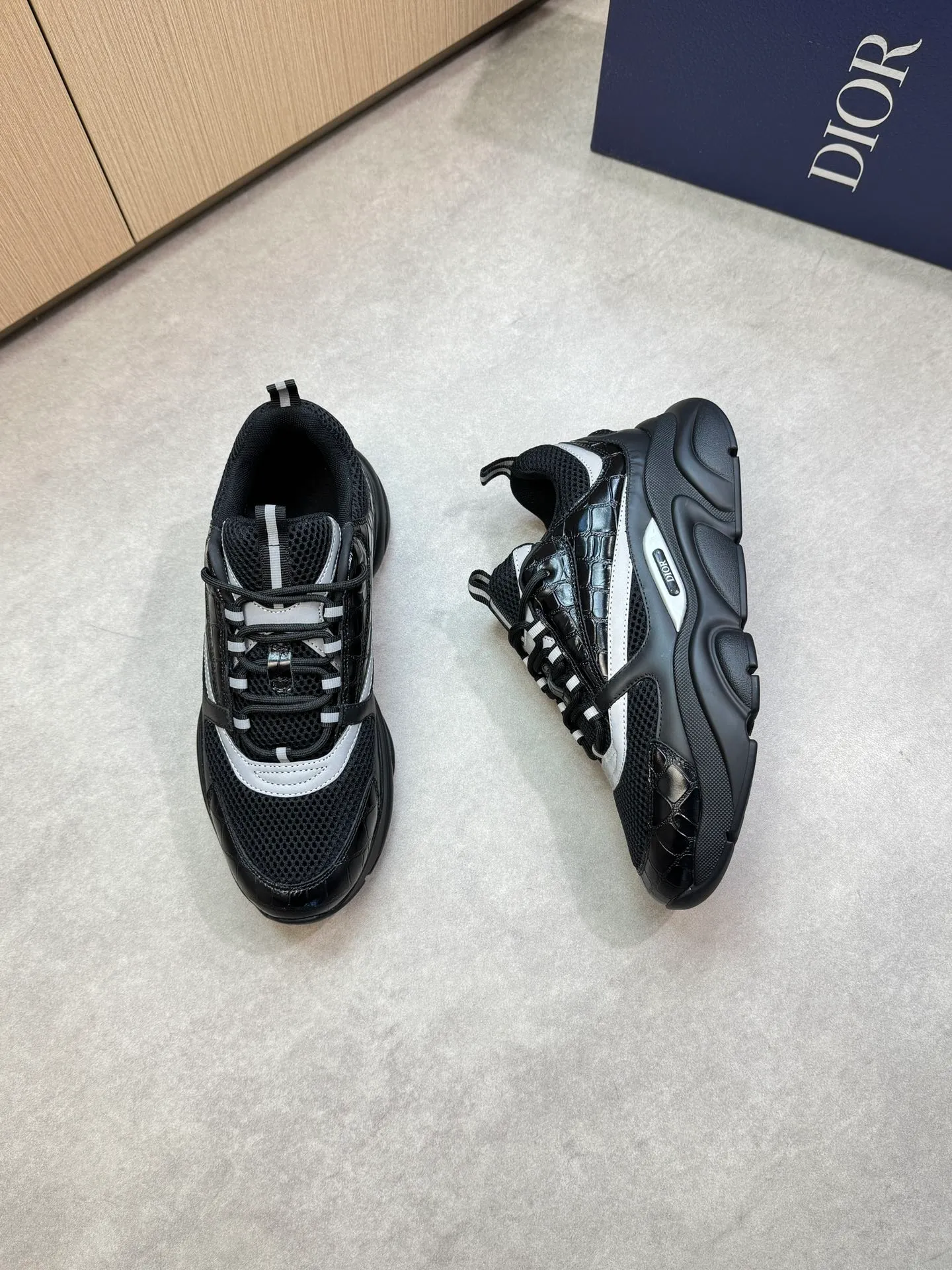 Factory price: 460💰[Dior] Dior - high-end quality original order 🔍🔍🔍 casual sports shoes - upper: 🔝 stone pattern calfskin, high silk mesh canvas, brand totem cloth, tongue and heel; reflective brand webbing - lining: brand canvas - original: ultra-light T men's shoes 💰U foam rubber; two-color molded outsole -Ultra-high quality control·Fine workmanship: highlighted (high-end·nobility·grade) -Size: 39-44 (38, 45, 46, 47, can be customized)·D9285